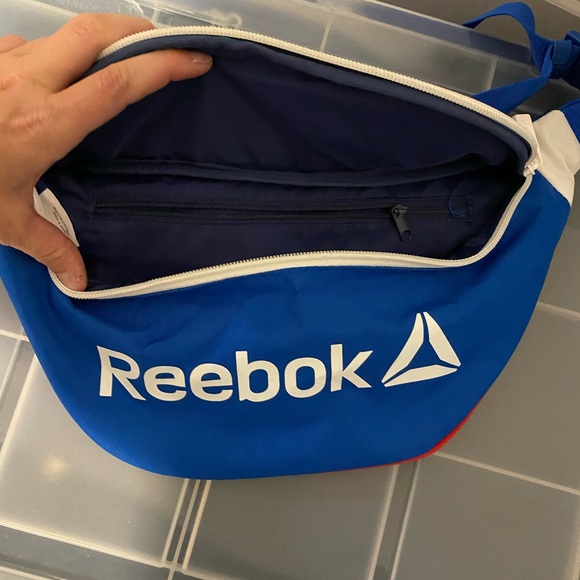 ✨NEW✨ Reebok Fannypack - Picture 3 of 4